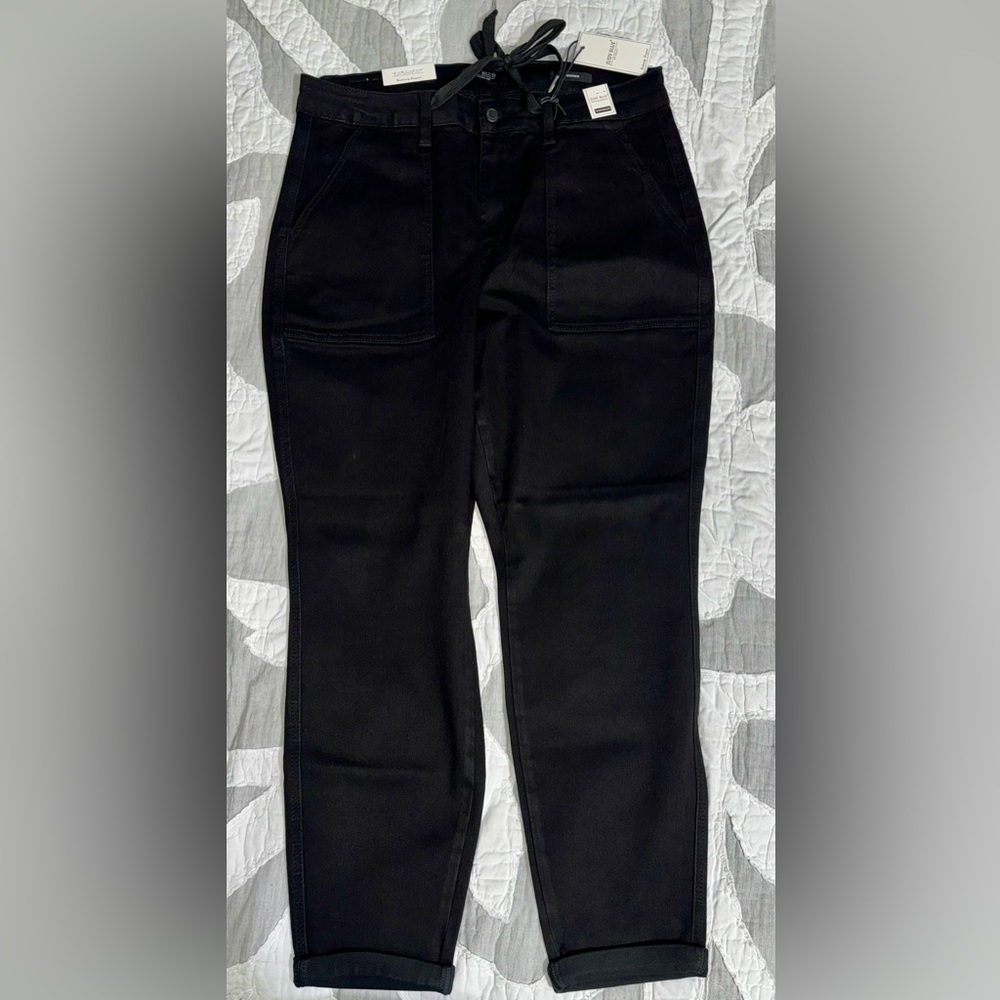 Judy Blue high rise straight fit joggers. Finished hem when uncuffed. - Picture 3 of 4